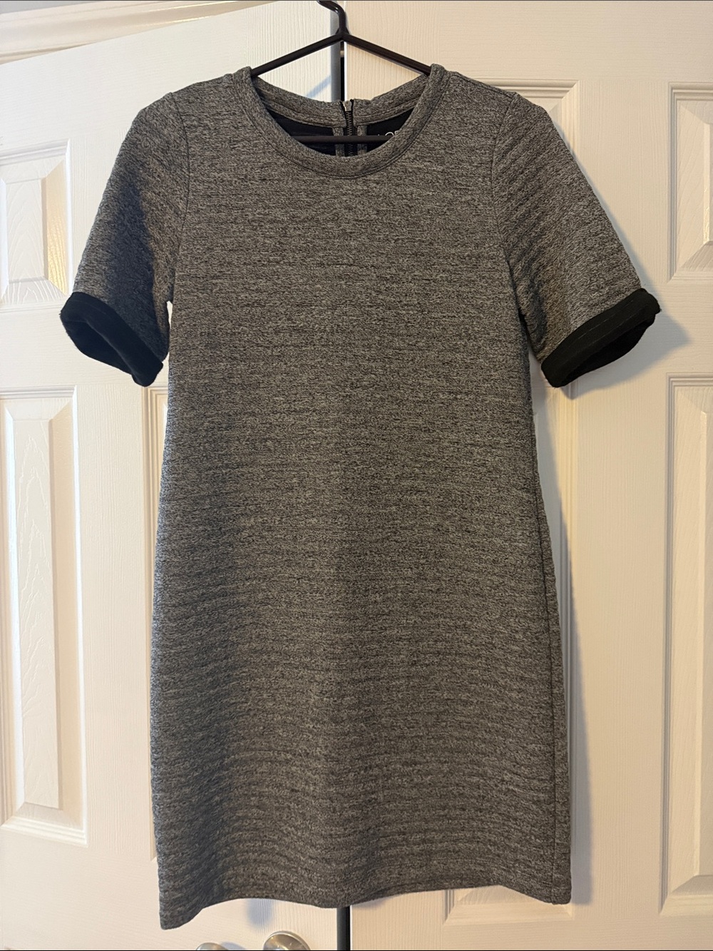 LOFT Gray Short-Sleeve Knit Shift Dress with Black Cuff Detail